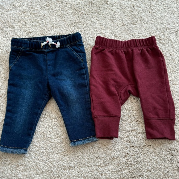 0-3M Cat & Jack 2 Pairs Of Pants Blue Jeggings & Maroon Sweatpants - Picture 1 of 4